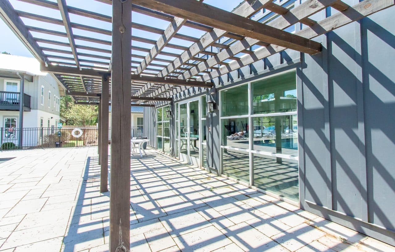 midtown auburn apartments near auburn university outdoor space